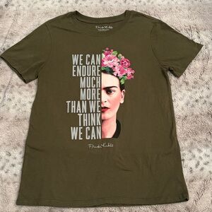 Frida kahlo tee shirt.
